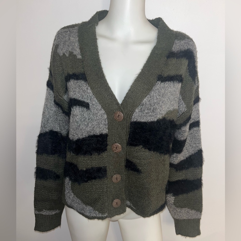 Womens fuzzy cardigan size Large